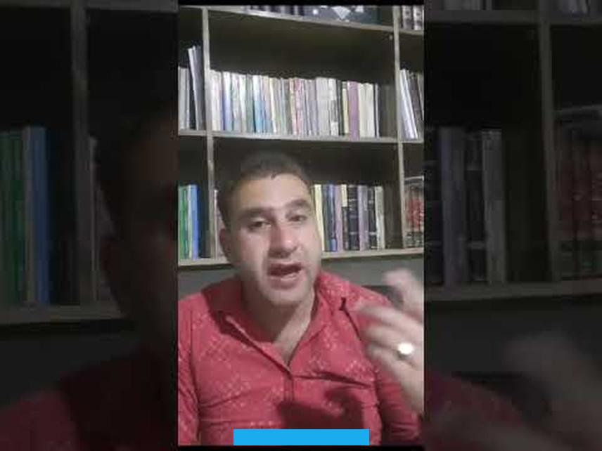 بالعفة في مشاعره وألفاظه. فلا يصف محاسن حبيبته وصفًا صريحًا أو فاضحًا.الوفاء:يُخلص الشاعر العذري لحبيبته ولا يتزوج بأخرى.