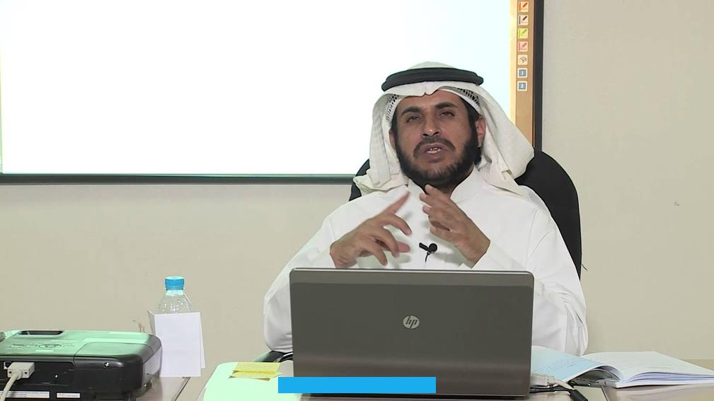كما لم ترد أي أشعار جاهليّة تُحدد بدايته وأصوله. وإنما ما يظهر من هذا الشعر. وخاصة المعلقات؛ والتي تبدأ بالمقدمات الطللية؛ حيث يتم وصف الأطلال. وبكاء الديار ووصف الرحلة الصحراويّة وما يركبونه من خيول وإبل.