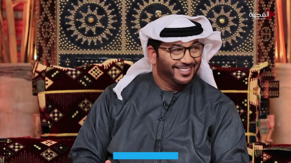 .لقد مثل الشعر الوطني شكلا ومضمونا منعرجا حاسما في تاريخ الشعر العربي ونزع إلى تجاوز التقليد وإنتاج نص جديد ينبع من. الواقع ويعبر عن شواغل المجموعة متخلصا بذلك من الغنائية التي طبعت شعر عصور التدهور والانحطاط إلا أنه ظل ذلك متأثرا بهذا. الموروث ويتجلى هذا التأثر في مستويات عديدة :لم تخل قصائد شوقي من الوقفة الطللية جريا على سنة القدامي.